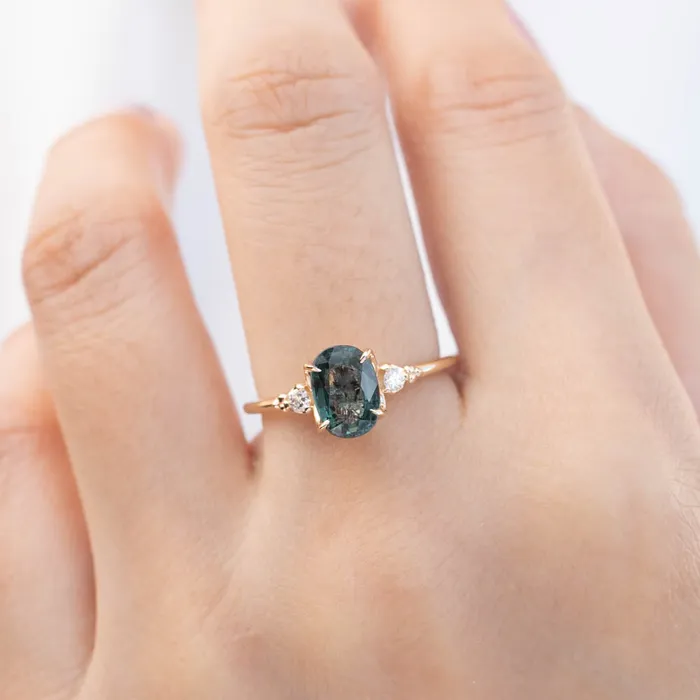 Estel Ring 172ct Peacock Green Sapphire One of a kind Envero Jewelry Rings Estel Ring 172ct Peacock Green Sapphire One of a kind Envero Jewelry Rings