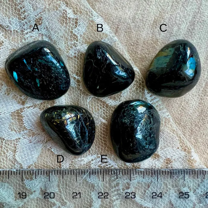 Necklaces Nuummite from Greenland Necklace One of a Kind Giardinoblu