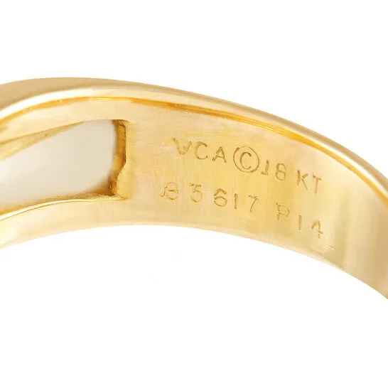 Original PreOwned Van Cleef Arpels 18K Yellow Gold 015 ct Diamond and Mother of Pearl Ring JMS always Rings Original PreOwned Van Cleef Arpels 18K Yellow Gold 015 ct Diamond and Mother of Pearl Ring JMS always Rings