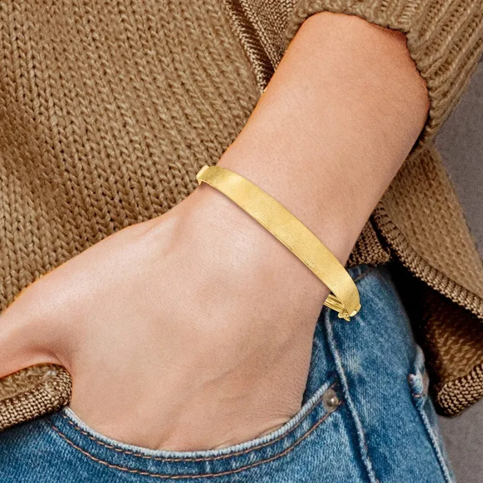 PreStyled Sets Goldia 14k Yellow Gold Satin Finish Graduated Hinged Bangle